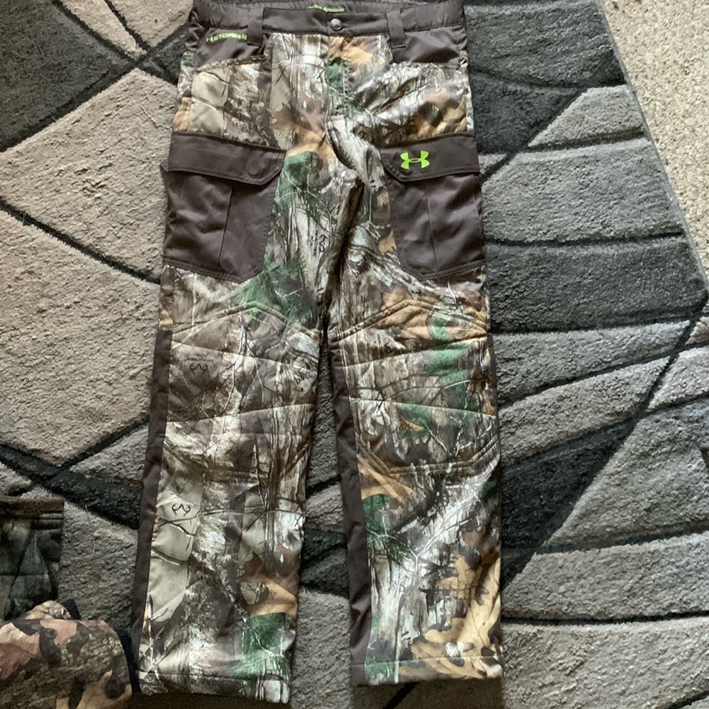 Under Armour Storm 2 camo pants Cold Gear. Youth Large